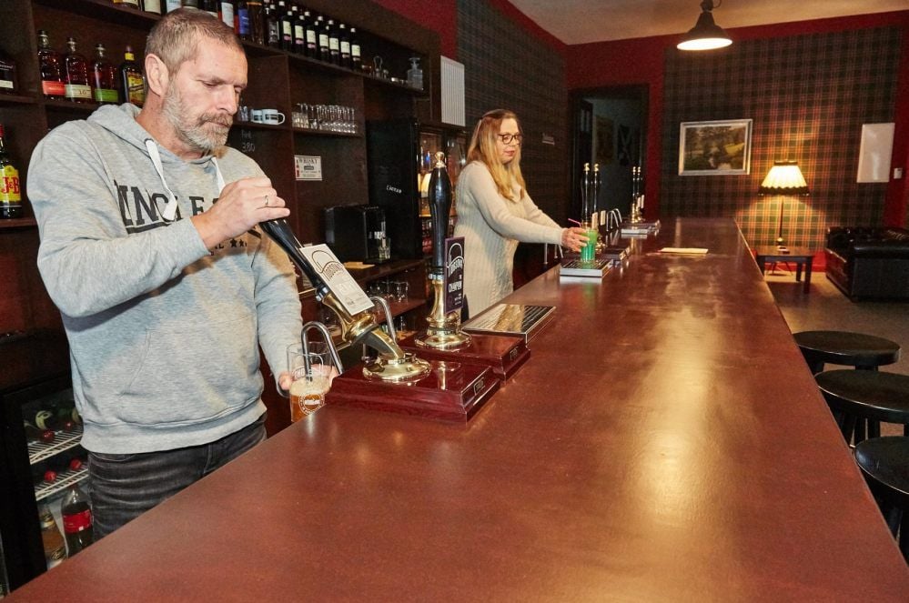 Im schottischen Pub von Axel Falke wird es zukünftig viele frisch gezapfte Biersorten von der Insel geben.
