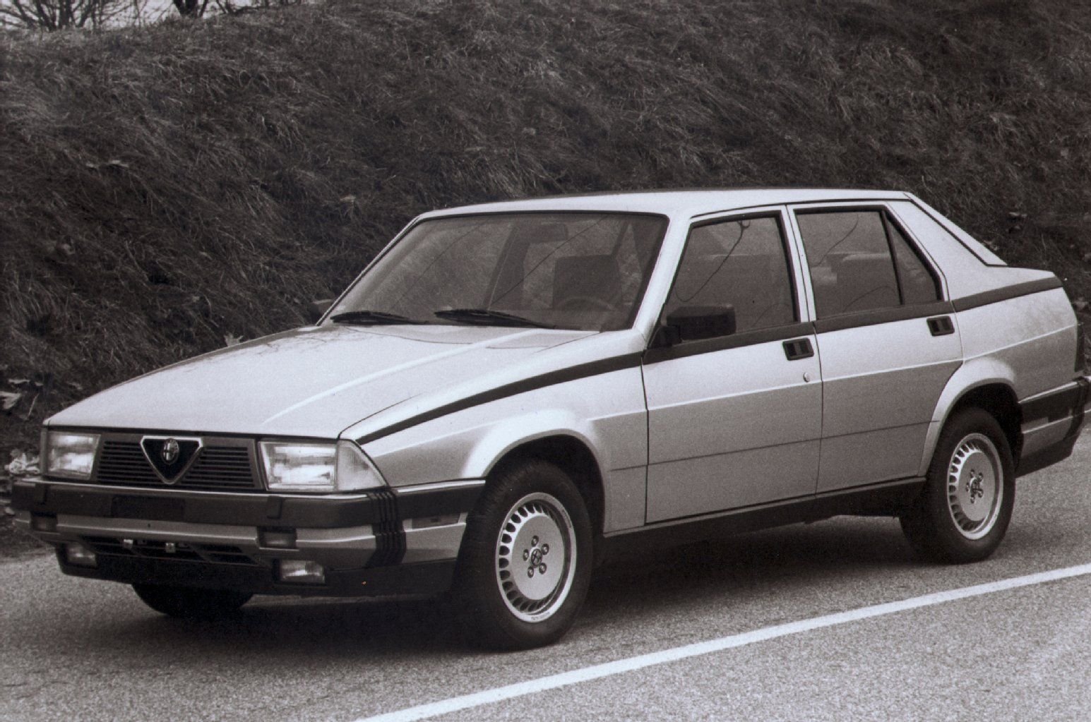 Der 75er von Alfa Romeo (in der Ausführung 2.5 V6) wird 2016 zum Oldtimer.