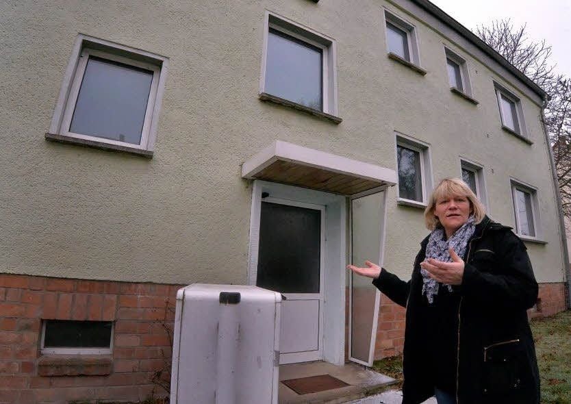 Steffi Niese vom gleichnamigen Ambulanten Pflegedienst soll sich um die neuen Mieter in der Schachtbreite 3 in Neu Königsaue kümmern.