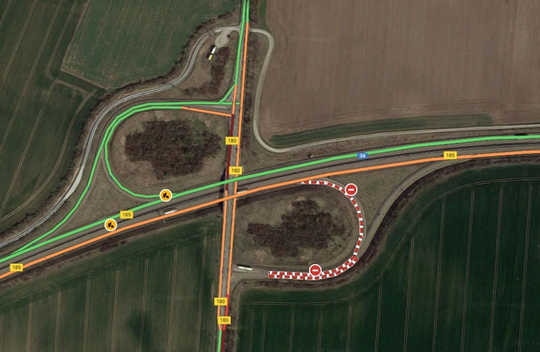 Bei planmäßigem Verlauf sollen die Bauarbeiten an der Auf- und Abfahrt Aschersleben-Zentrum der Autobahn 36 am 25. Oktober beendet sein.