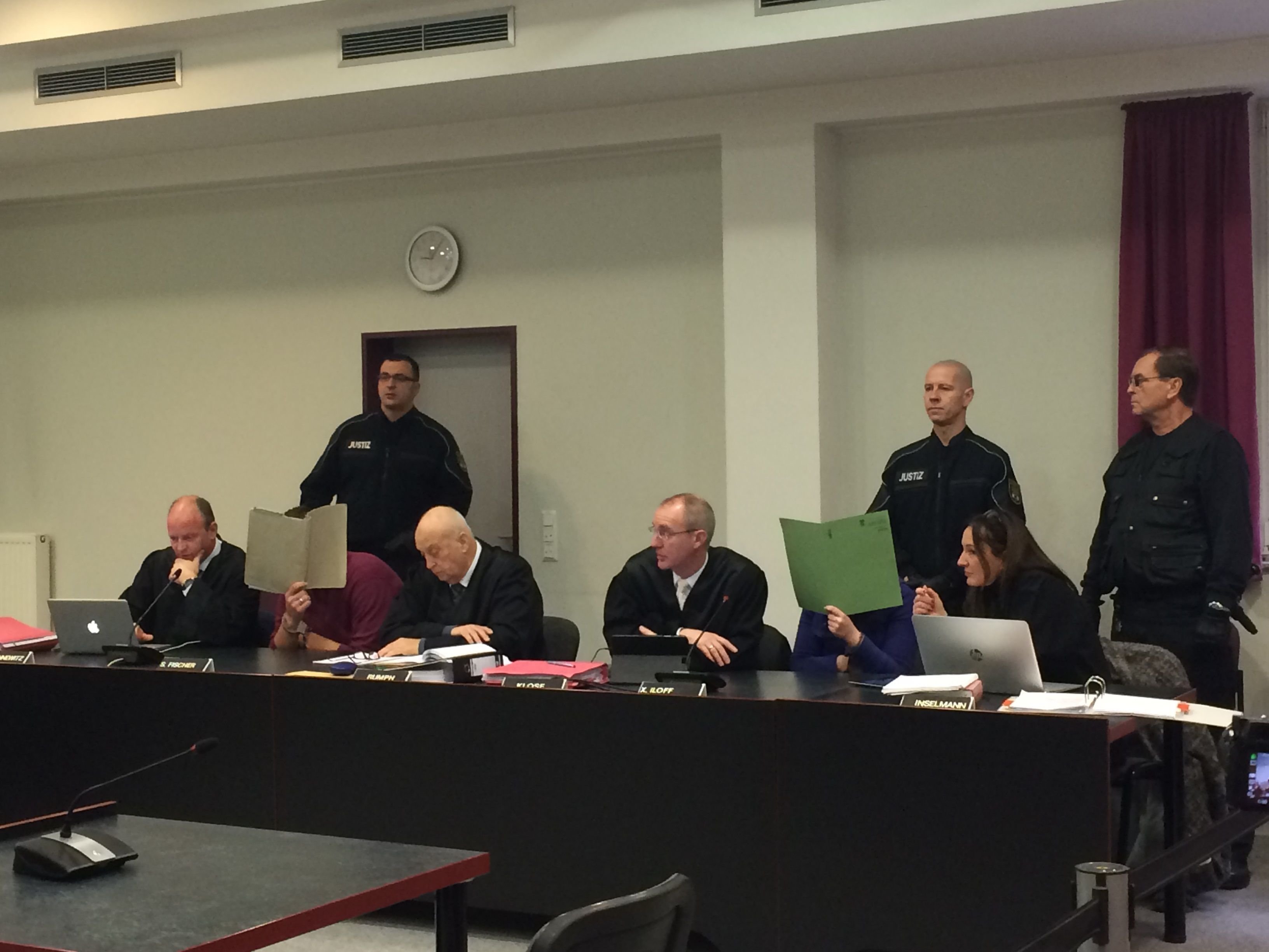 Die beiden Angeklagten Sebastian F. und Xenia I. am dritten Verhandlungstag im Mordprozess um die chinesische Studentin Yangjie Li.