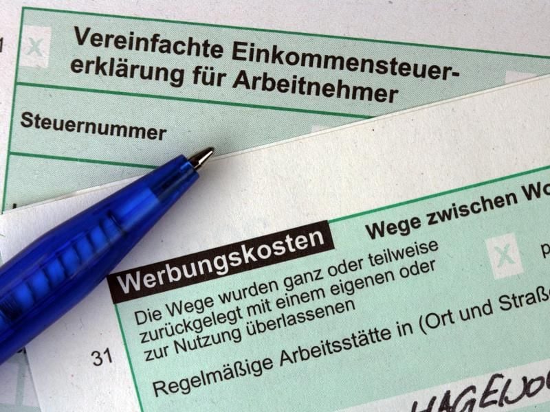 Am 31. Mai ist jedes Jahr Stichtag für die Abgabe der Steuererklärung. Wer diesen Termin verpasst hat, muss nicht gleich mit Strafen rechnen - er sollte sich aber beim Finanzamt melden.