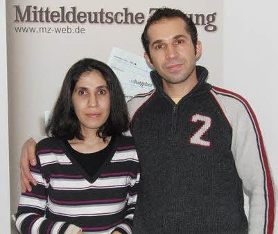 Fatima Hasan Jameel und Salahaddin Brefki nach der Hilfsaktion 2010.