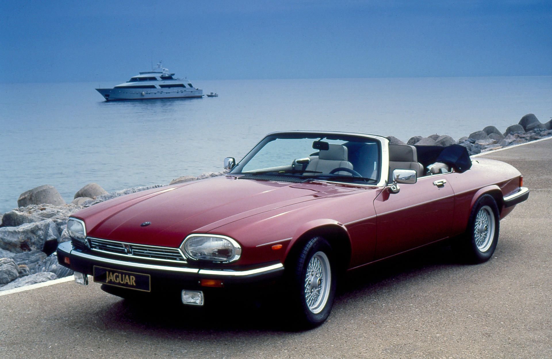 Offenherzig: 1988 löste der Jaguar XJ-S als Vollcabrio den targa-artigen Vorgänger ab.