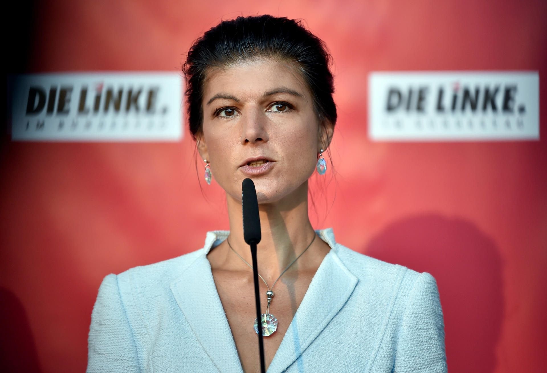Nach dem Rücktritt des Bundesgeschäftsführers der Linken Matthias Höhn kritisert Fraktionsvorsitzende Sahra Wagenknecht die Parteichefes Katja Kipping und Bernd Riexinger.