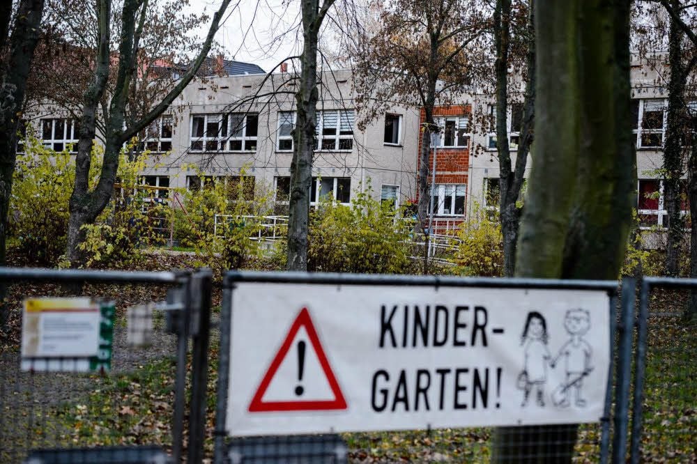 Hier soll der Neubau entstehen und der Altbau saniert werden.