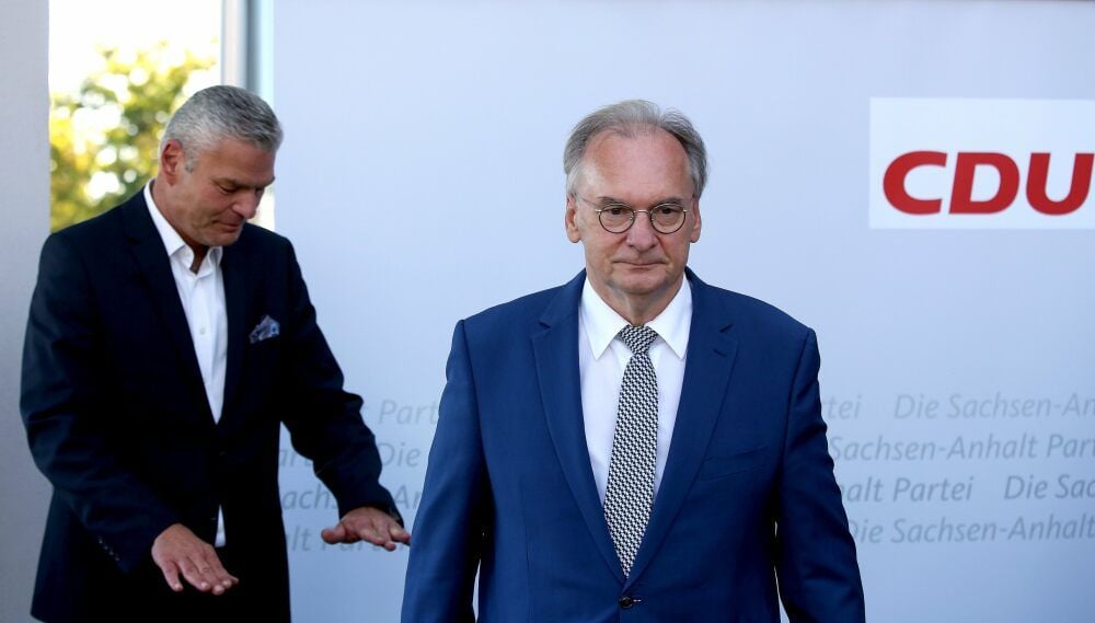 Ministerpräsident Reiner Haseloff hat Innenminister Holger Stahlknecht (l.) entlassen.