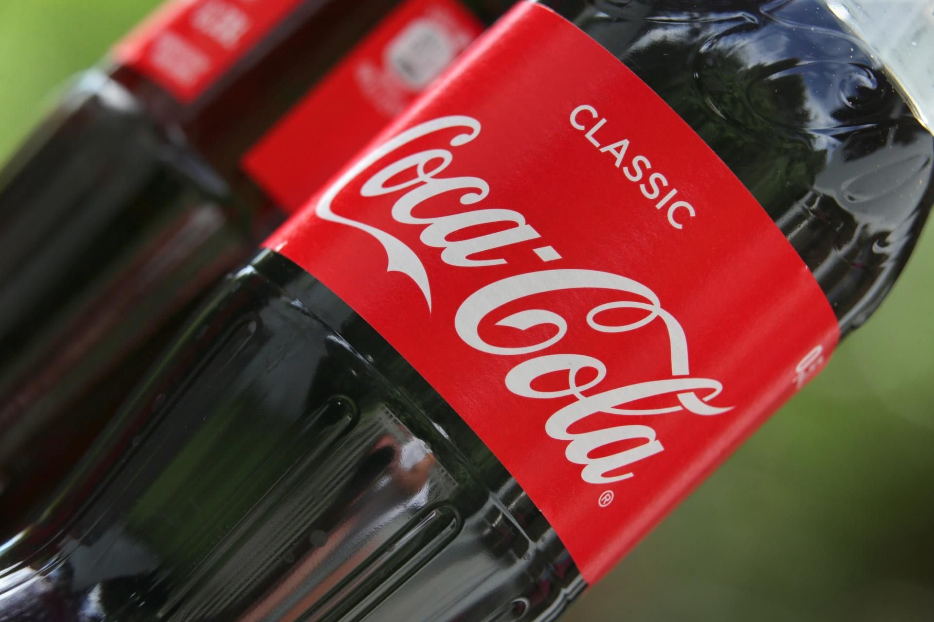 Coca-Cola bringt einen Energy Drink heraus.
