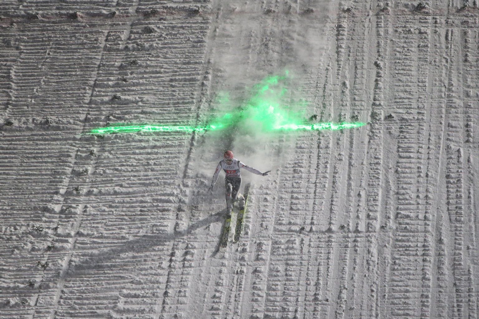 Severin Freund landet in Oberstdorf nur auf Platz 13.