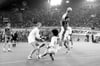1975 kämpften die Handballer aus BRD und DDR - hier beim Hinspiel in München - um ein Olympia-Ticket.