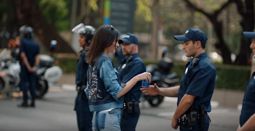 Kendall Jenner im Spot für die neue Kampagne von Pepsi.