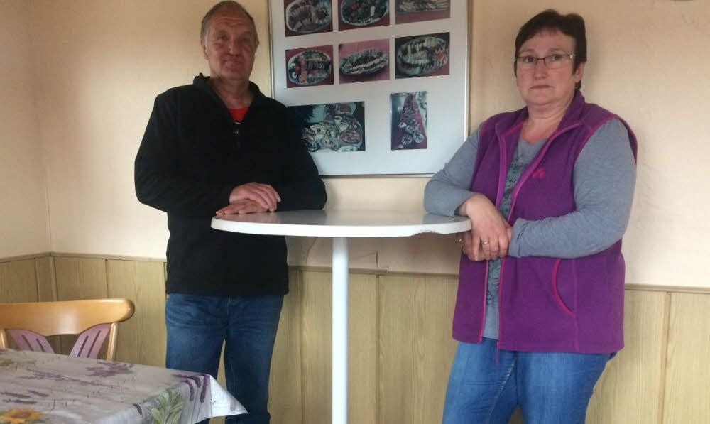 Steffen Weise und Elke Hildebrandt vom Imbiss am Busbahnhof