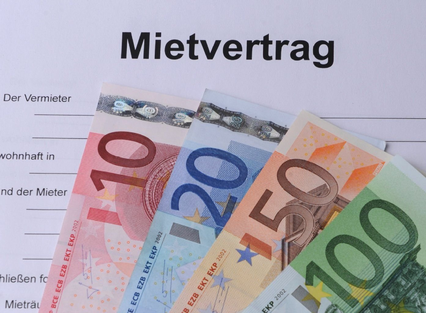 Wo Wohnraum knapp ist, sind Mieten teurer. Dagegen soll eine Mietpreisbremse helfen. Doch allein in Nordrhein-Westfalen greift die Bremse nur in 20 Kommunen.