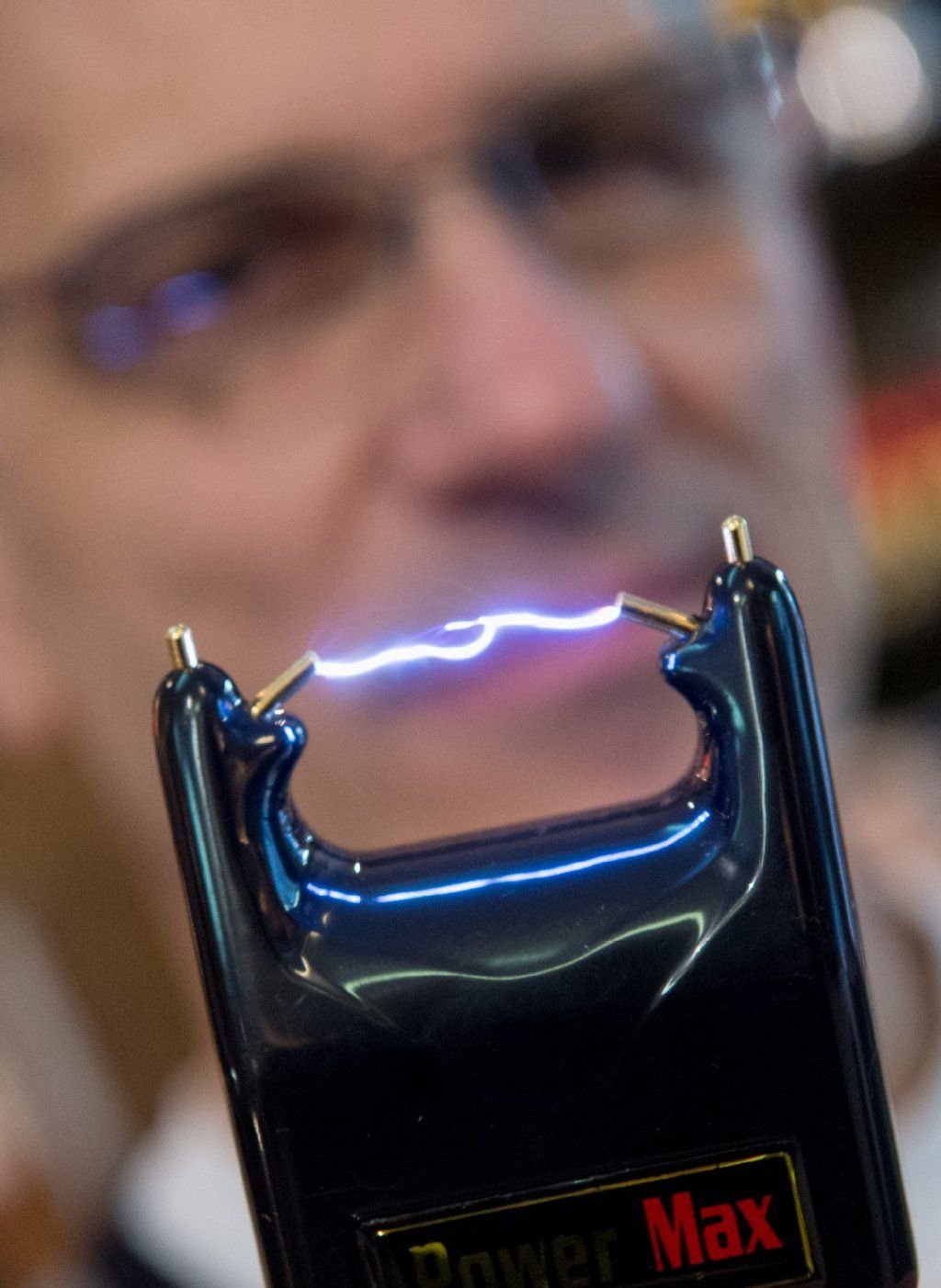 Nahezu ausverkauft - die Nachfrage nach Elektroschockern ist stark gestiegen