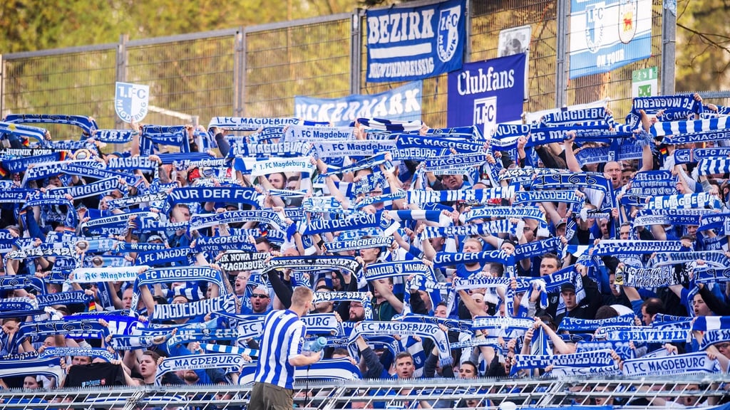 FCM-Fans bei einem Auswärtsspiel
