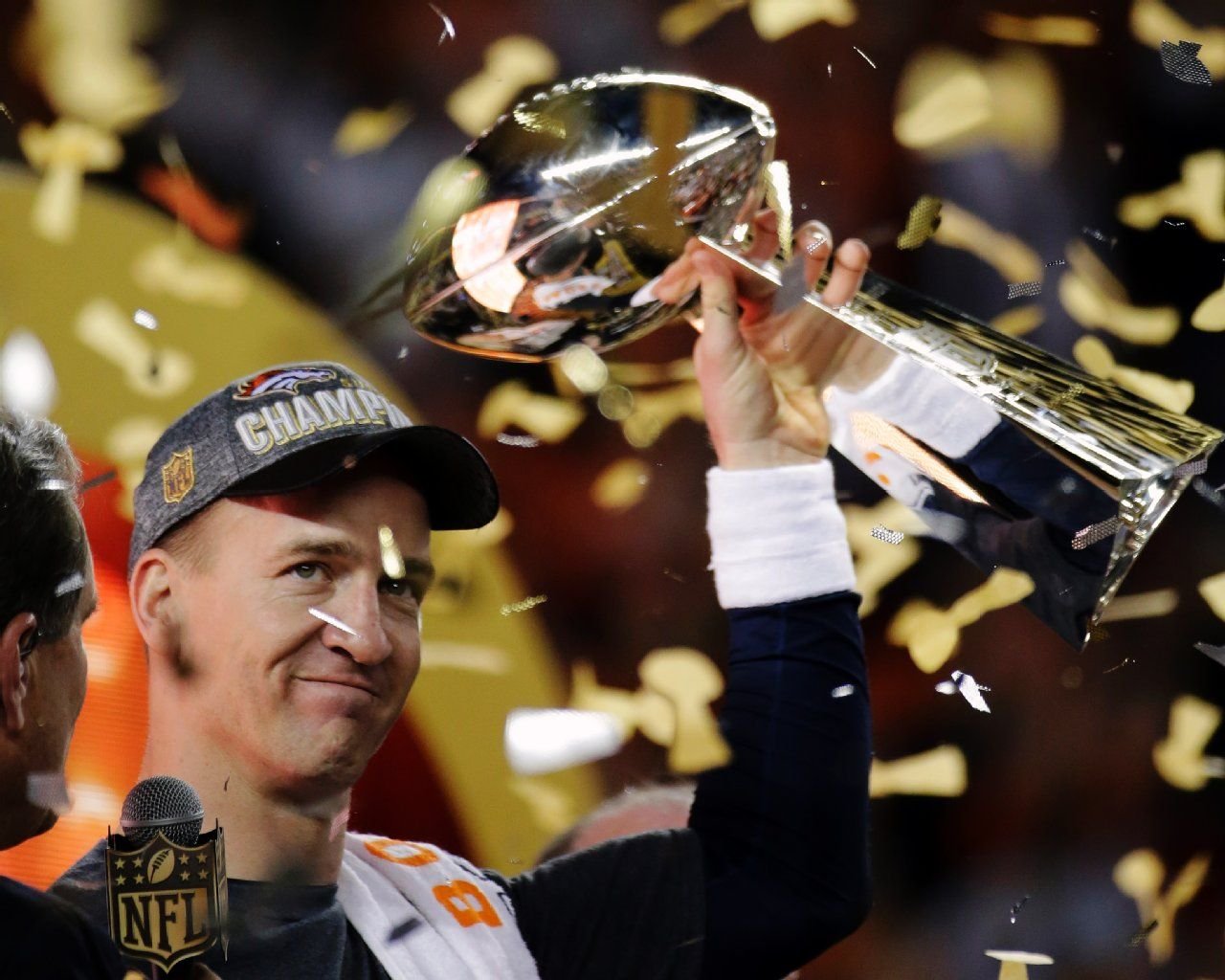 Peyton Manning hat zum zweiten Mal den Super Bowl gewonnen.