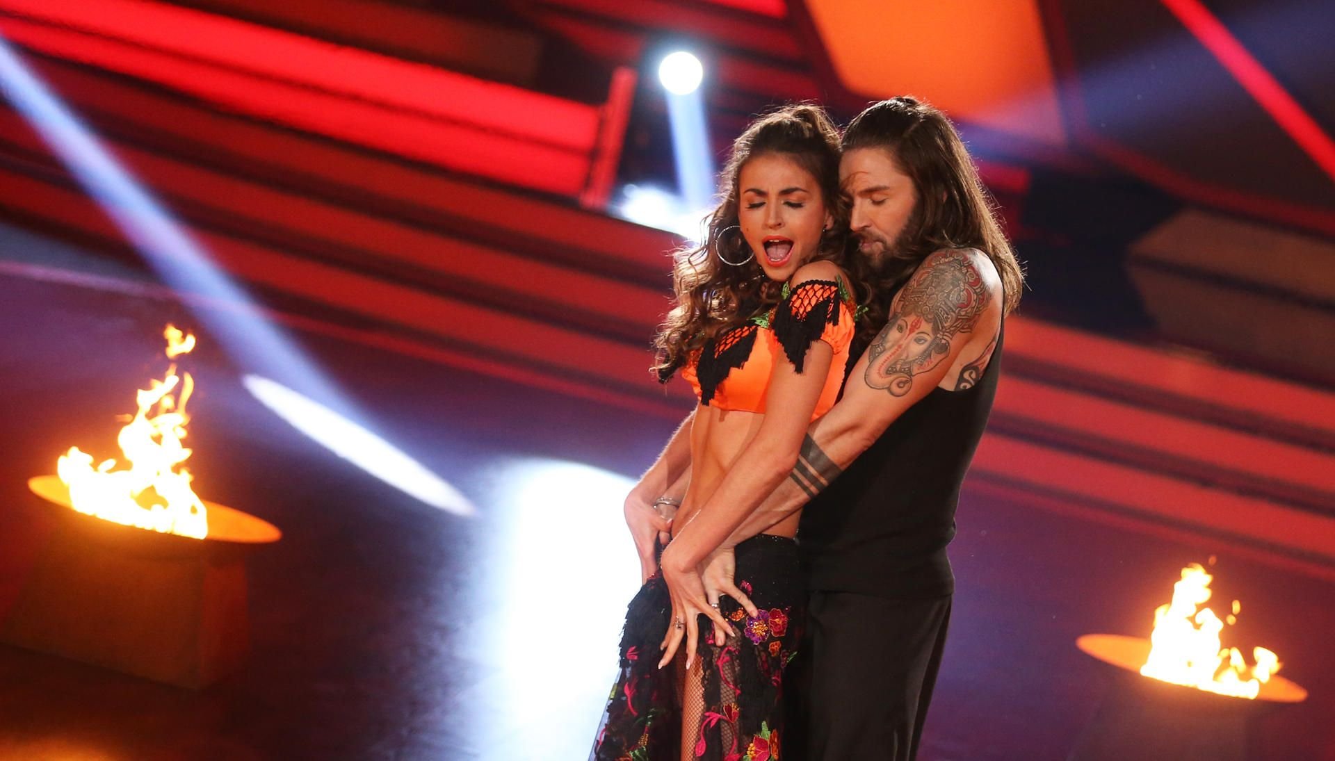 Der Sänger Gil Ofarim und die Profitänzerin Ekaterina Leonova tanzen im Coloneum in Köln in der RTL-Tanzshow "Let's Dance“.