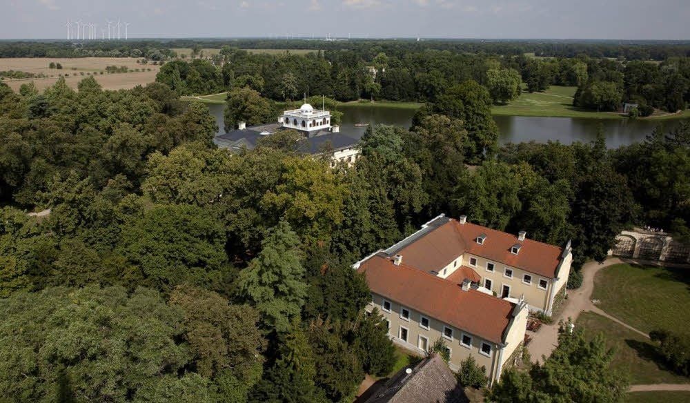 Kunst, Natur und Windkraftanlagen: Die Simulation zeigt den Blick vom Wörlitzer Kirchturm.