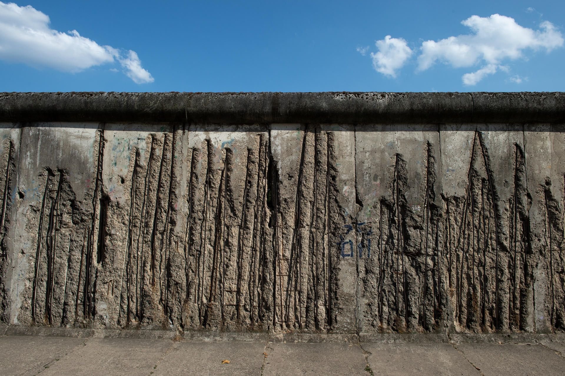 In Berlin ist ein bislang unbekanntes Stück der Mauer entdeckt worden. (Archivbild)