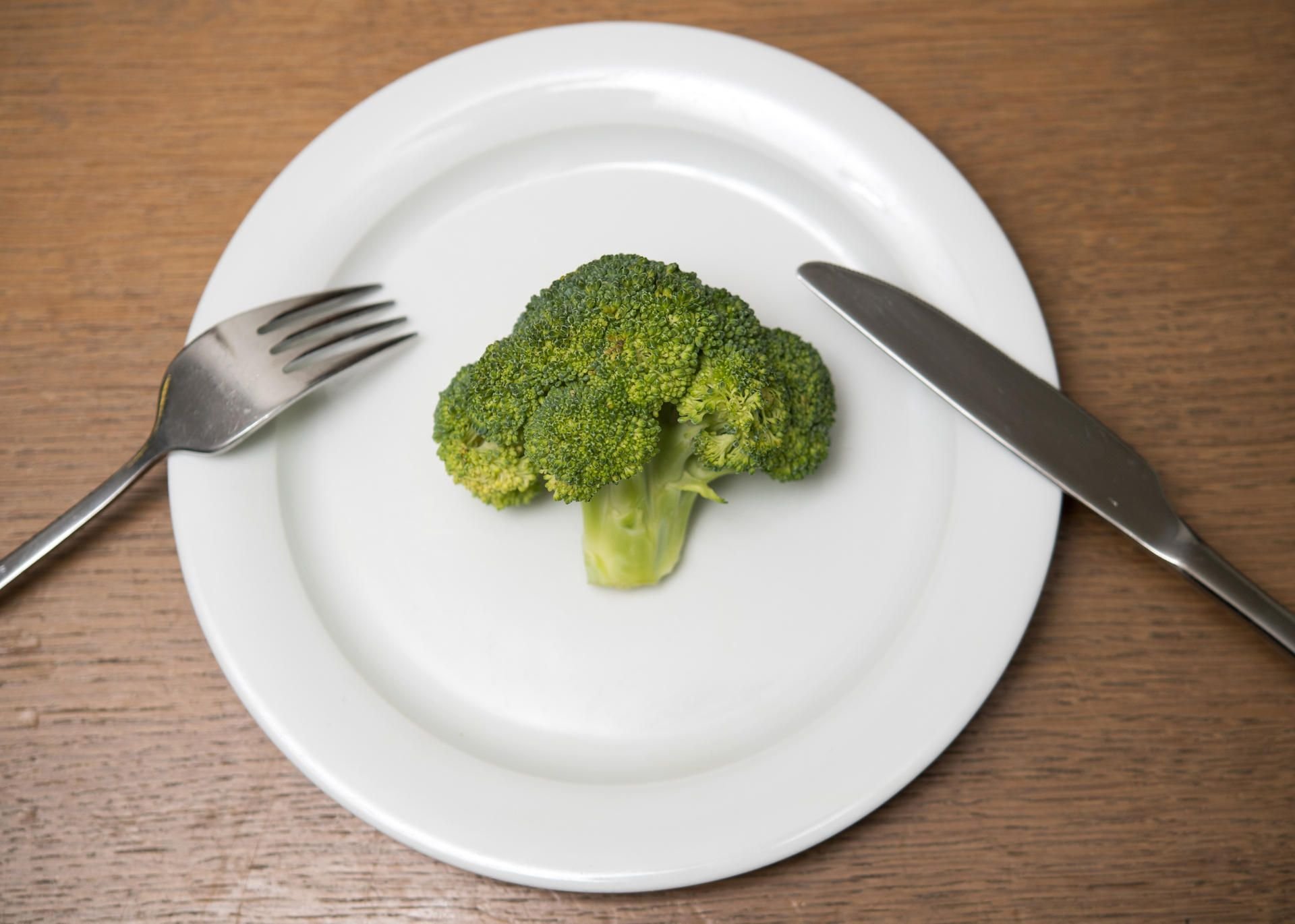 Bei Menschen mit Orthorexie tritt lustvolles Essen in den Hintergrund.