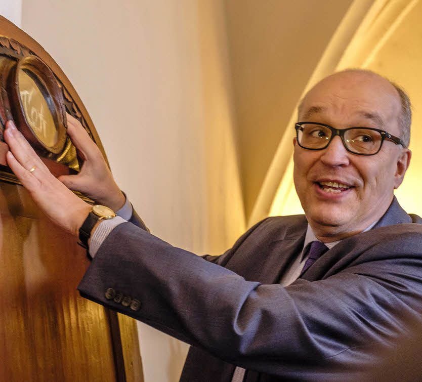 Stefan Rhein, Direktor der Luthergedenkstätten, an der Tür zur Lutherstube: Dort hat tatsächlich Zar Peter I. Spuren hinterlassen.