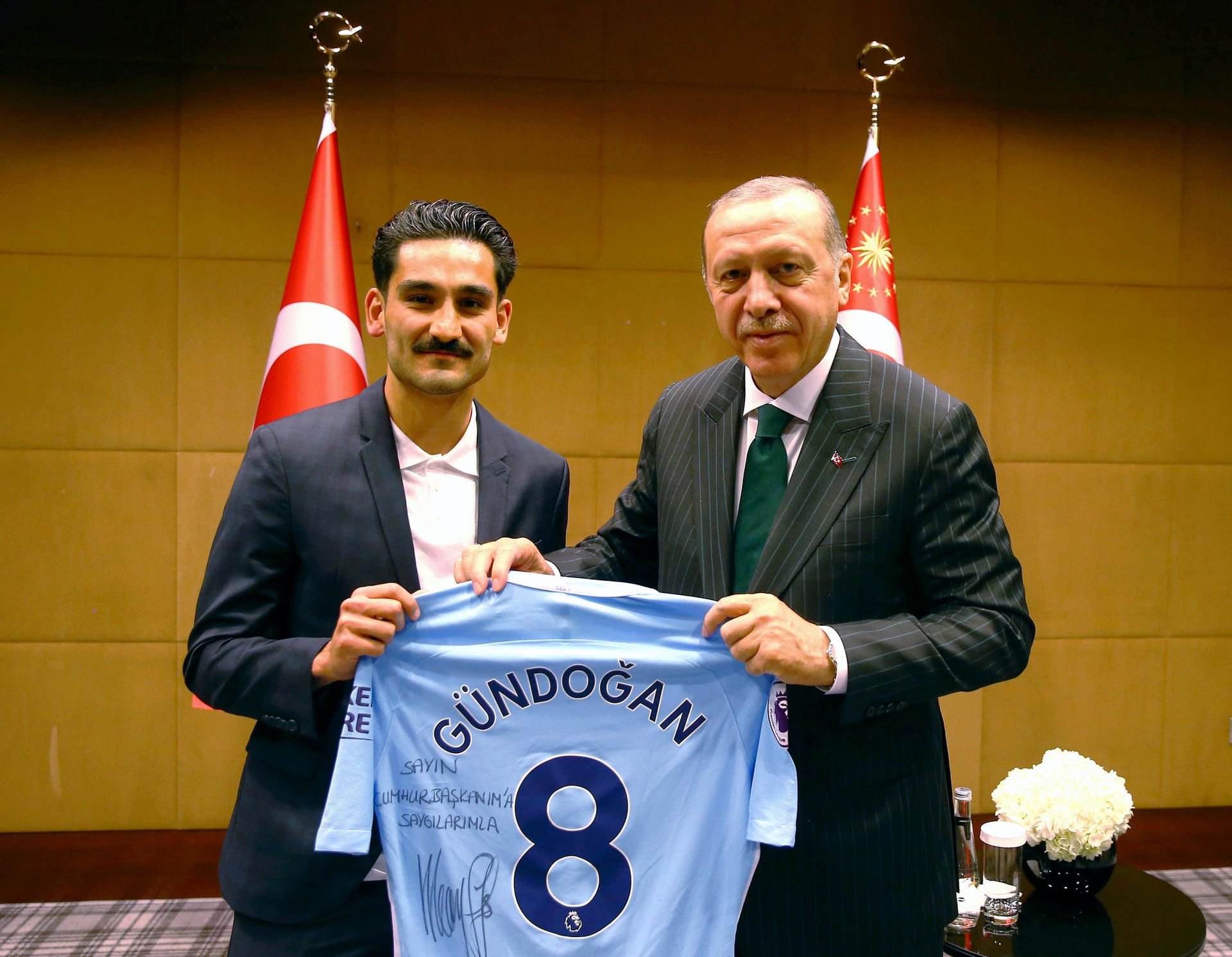 Ilkay Gündogan (l.) mit dem türkischen Präsidenten