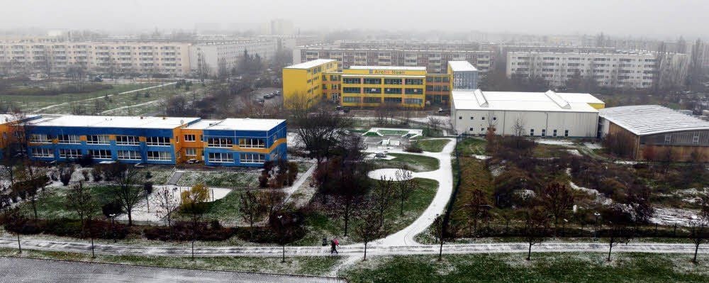 Die Silberhöhe im Winterdunst. Viele Bewohner der Plattenbausiedlung im Süden Halles fühlen sich abgehängt.