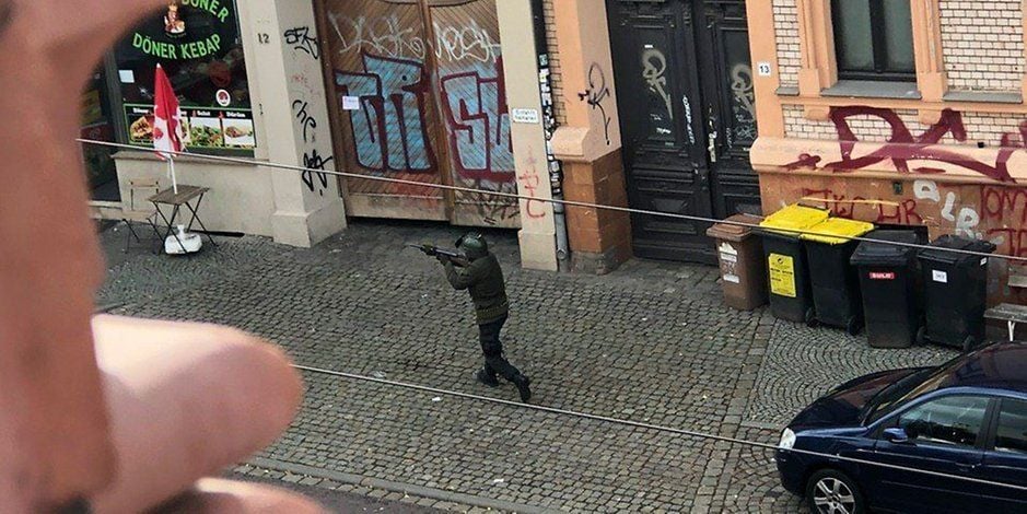 Dieses Bild soll einen der Täter zeigen.