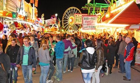 Blick auf das Festgelände der Eisleber Wiese