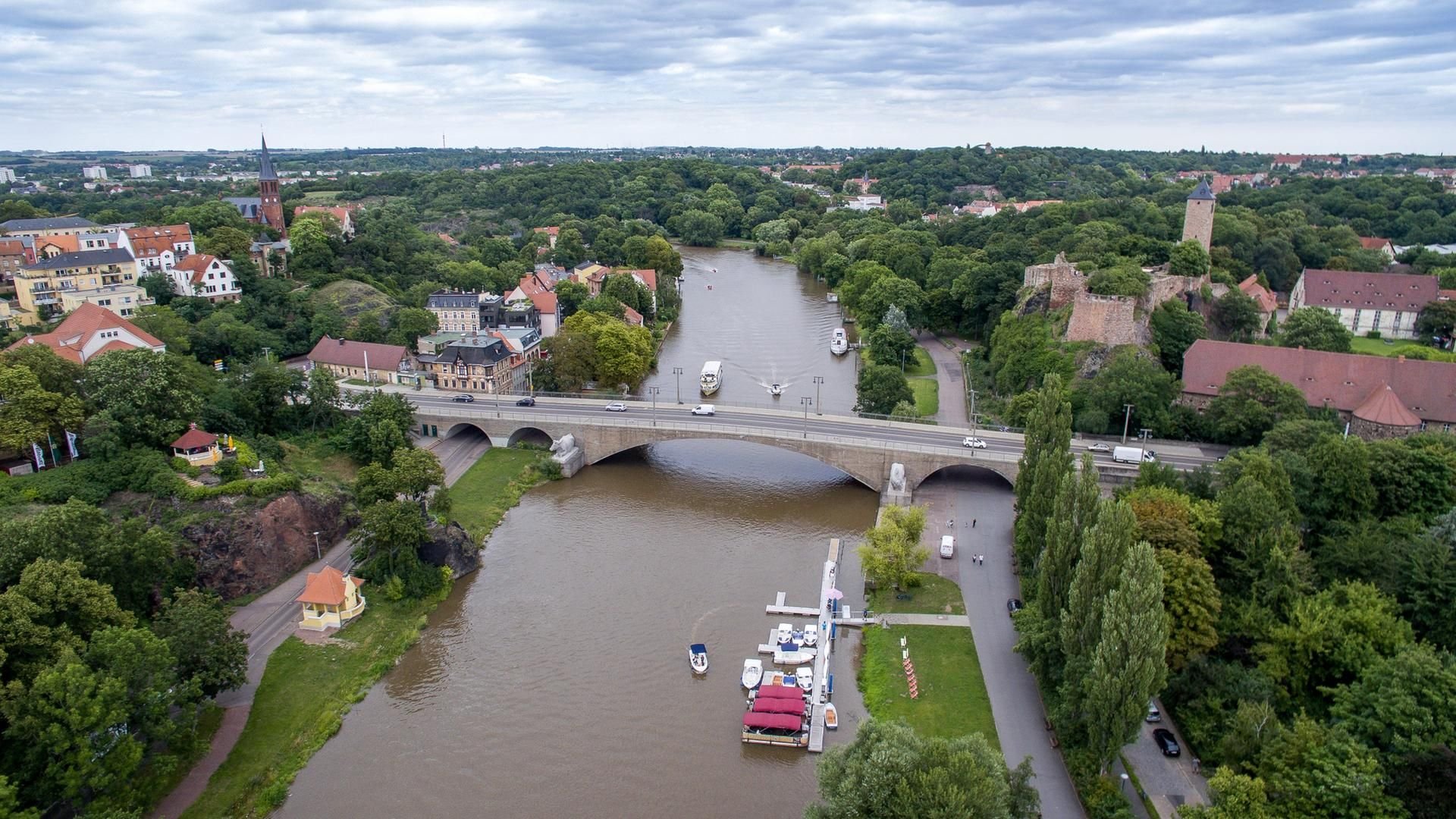 Die Saale zwischen Riveufer und Amselgrund.