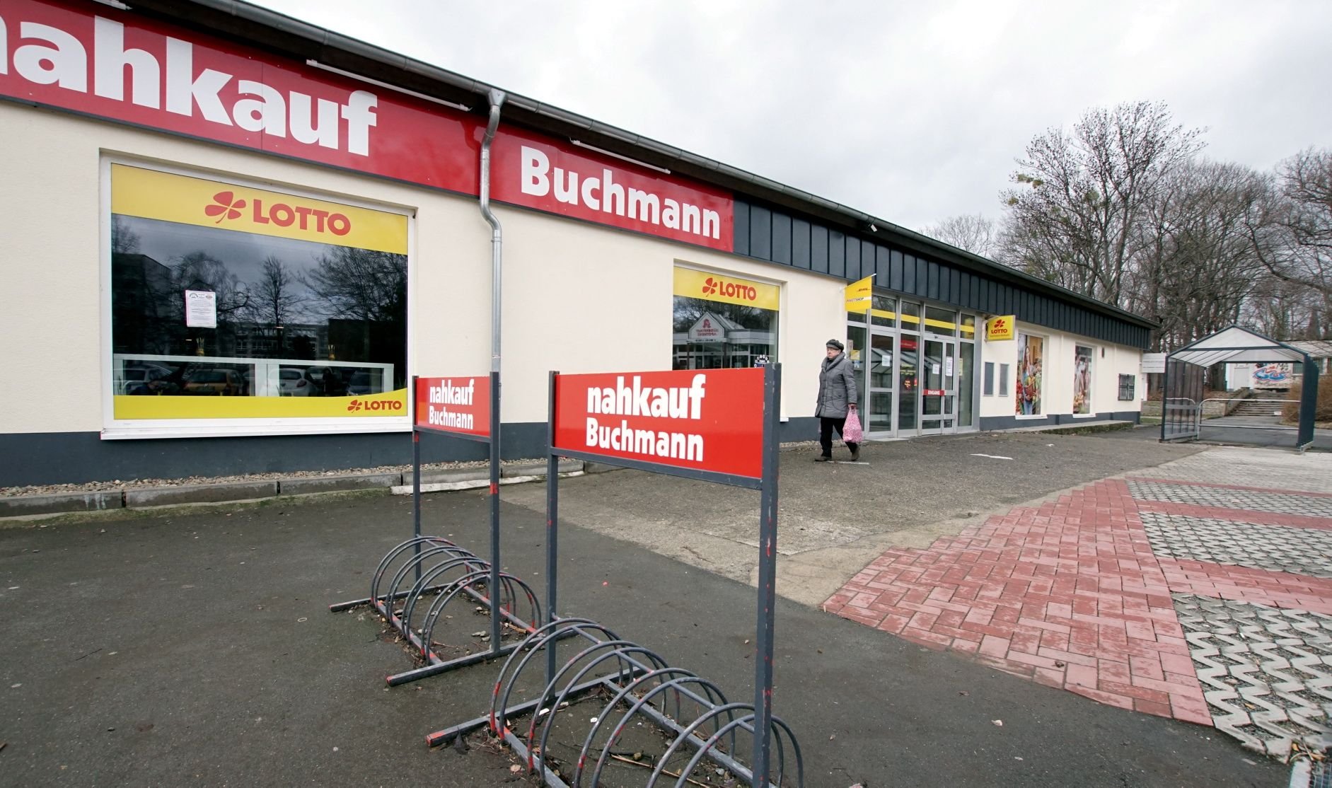 Der Nahkauf im August-Bebel-Ring in Quedlinburg ist seit Mitte Februar zu. Vor allem die älteren Mieter, von denen viele seit Jahrzehnten hier leben, haben nun ein Problem.