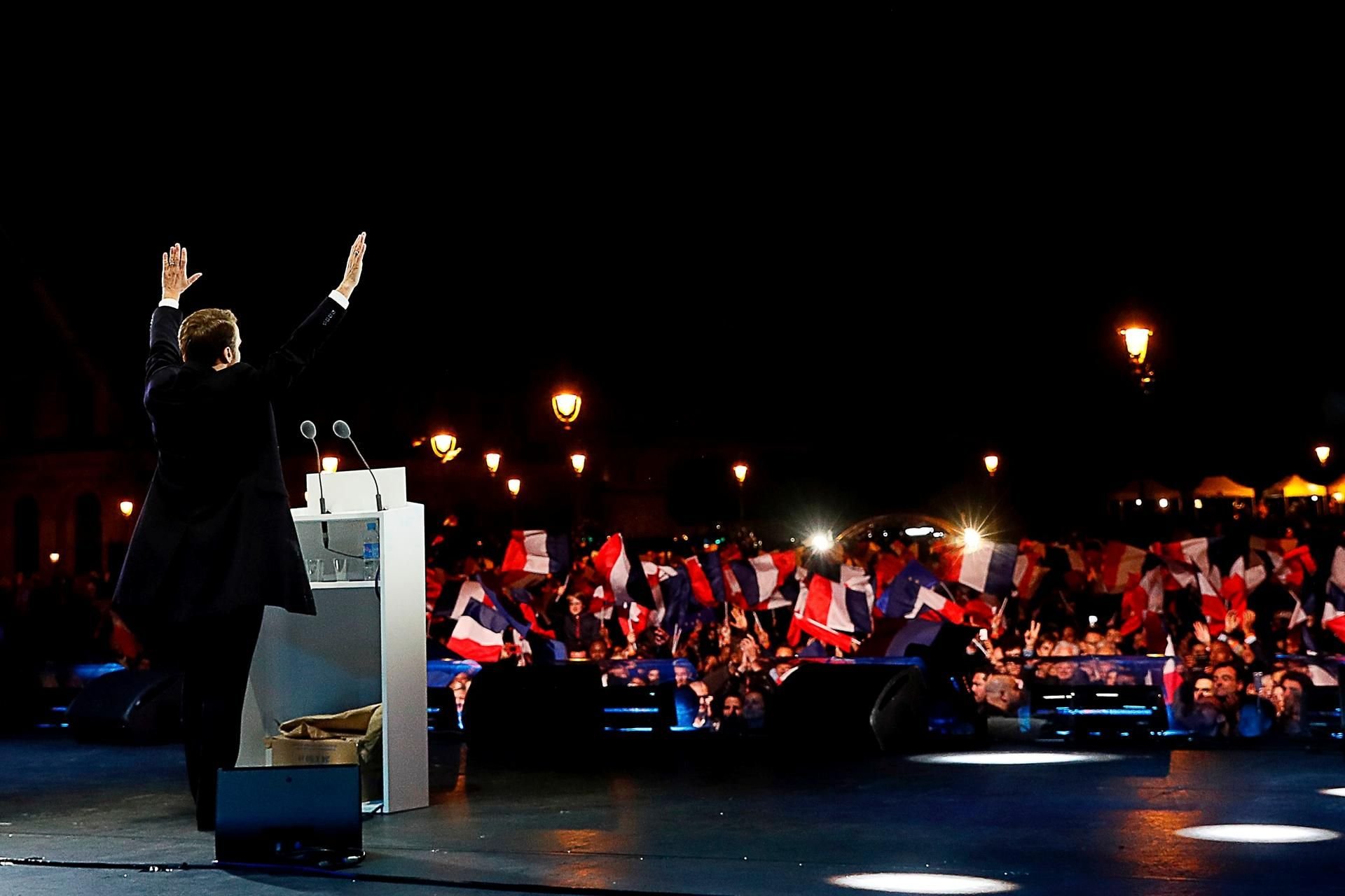 Macron sprach nach seinem Wahlsieg am Abend am Louvre.