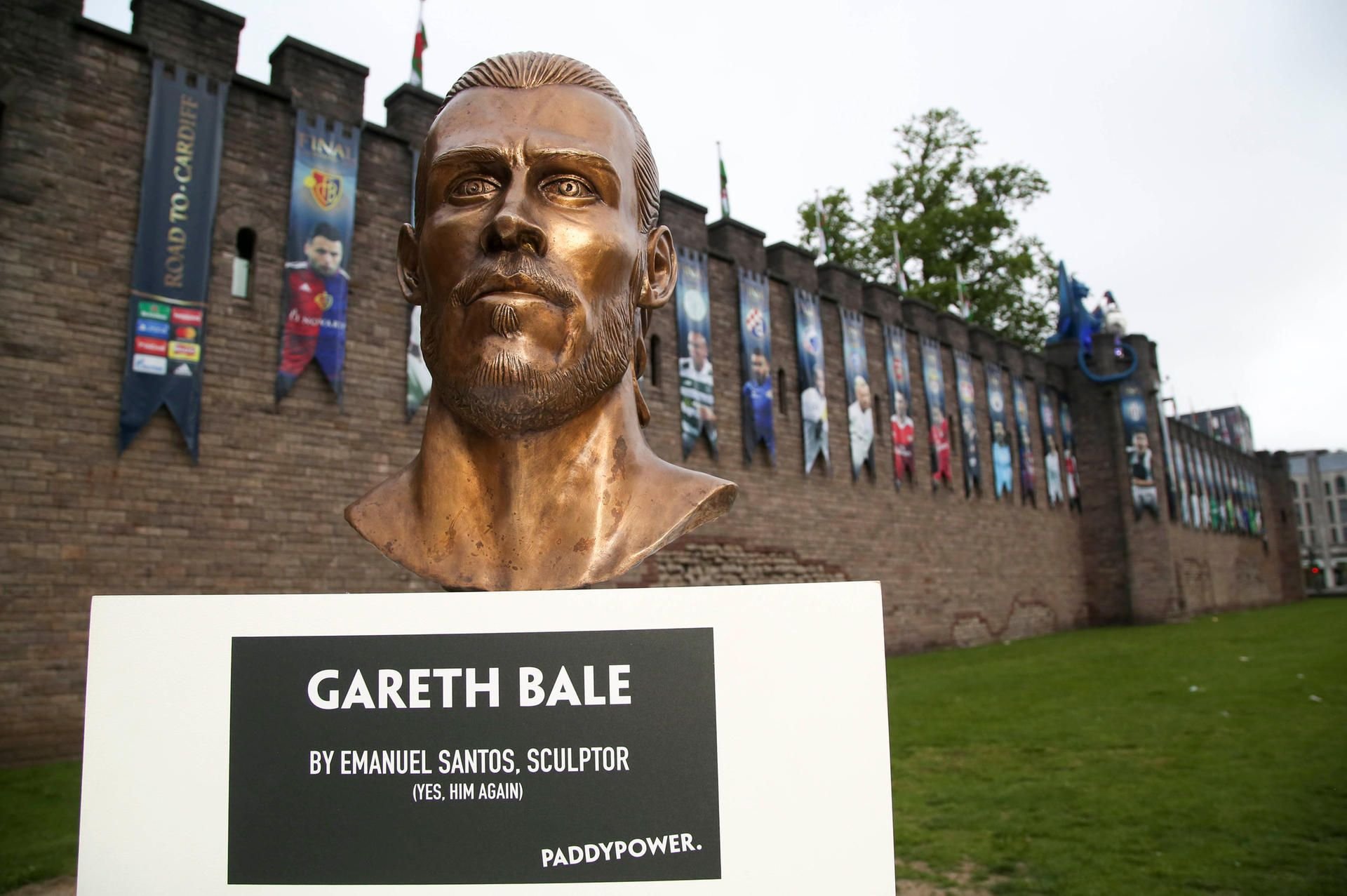 Die Büste des Fußballspielers Gareth Bale in Cardiff (Großbritannien). Am 3. Juni findet dort das Finale der Champions League zwischen Real Madrid und Juventus Turin statt.