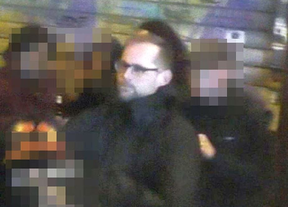 Nach den Krawallen in der Silversternacht in Leipzig fahndet die Polizei nach einem unbekannten Täter.