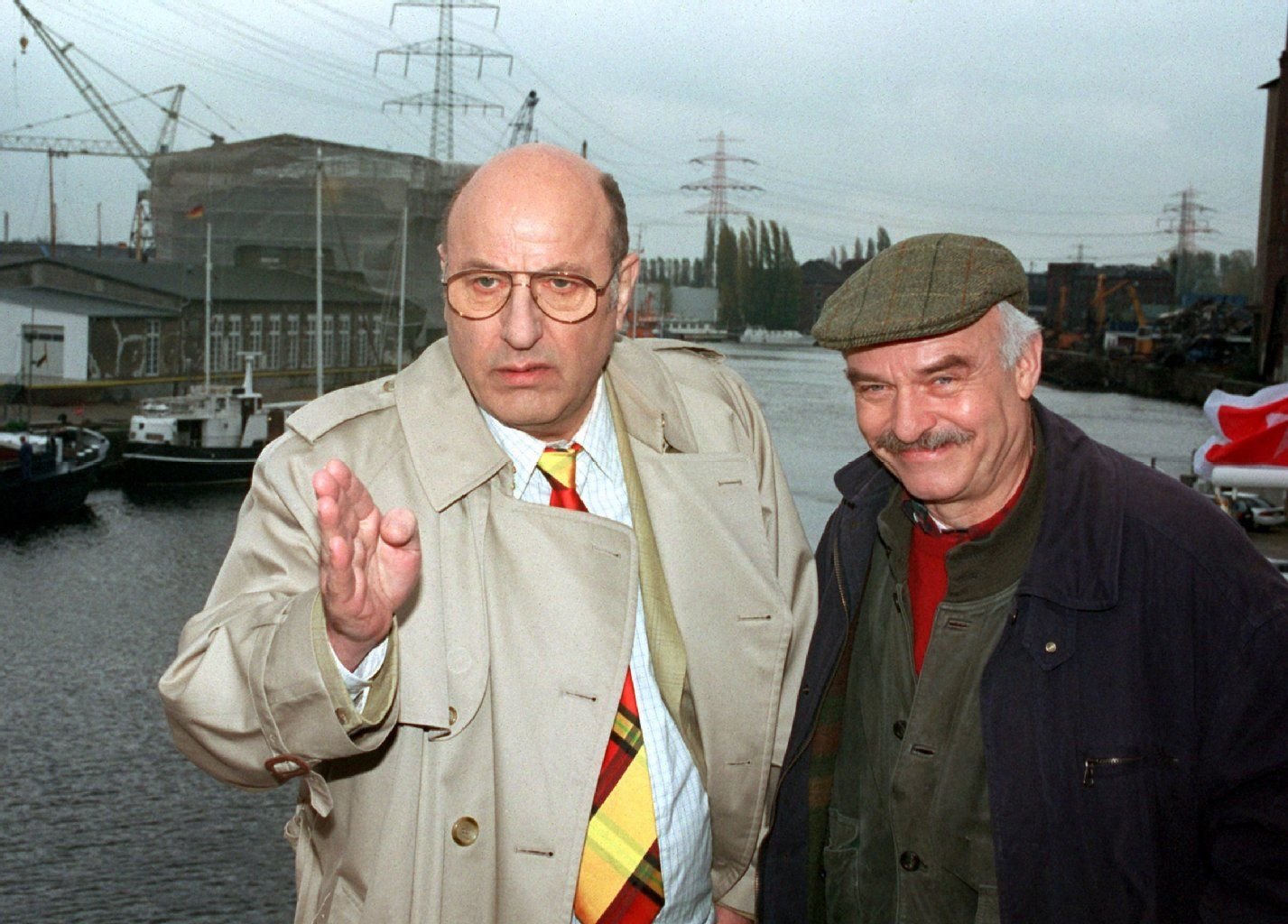 Als Kommissar mit der Schiebermütze wurde Charles Brauer (rechts) an der Seite von Manfred Krug berühmt.