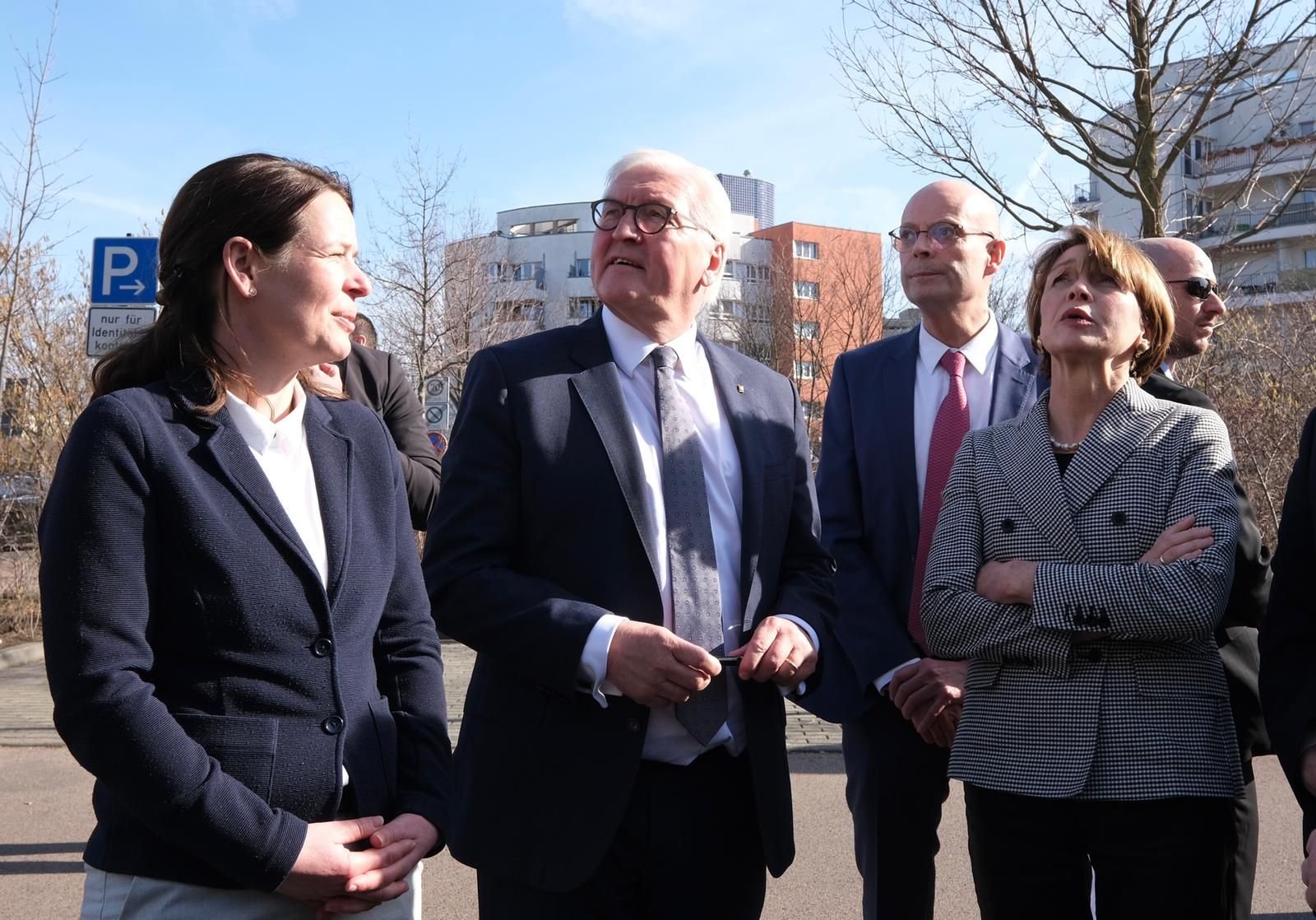 Steinmeier in Halle-Neustadt