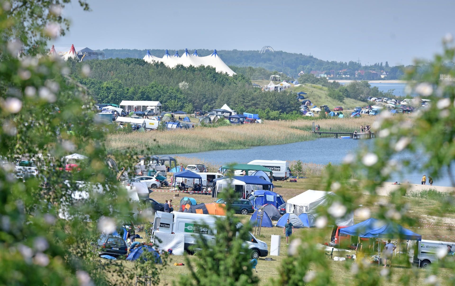 Das Festivalgelände des Sputnik Spring Breaks ist bereits seit Mittwoch gut besucht.
