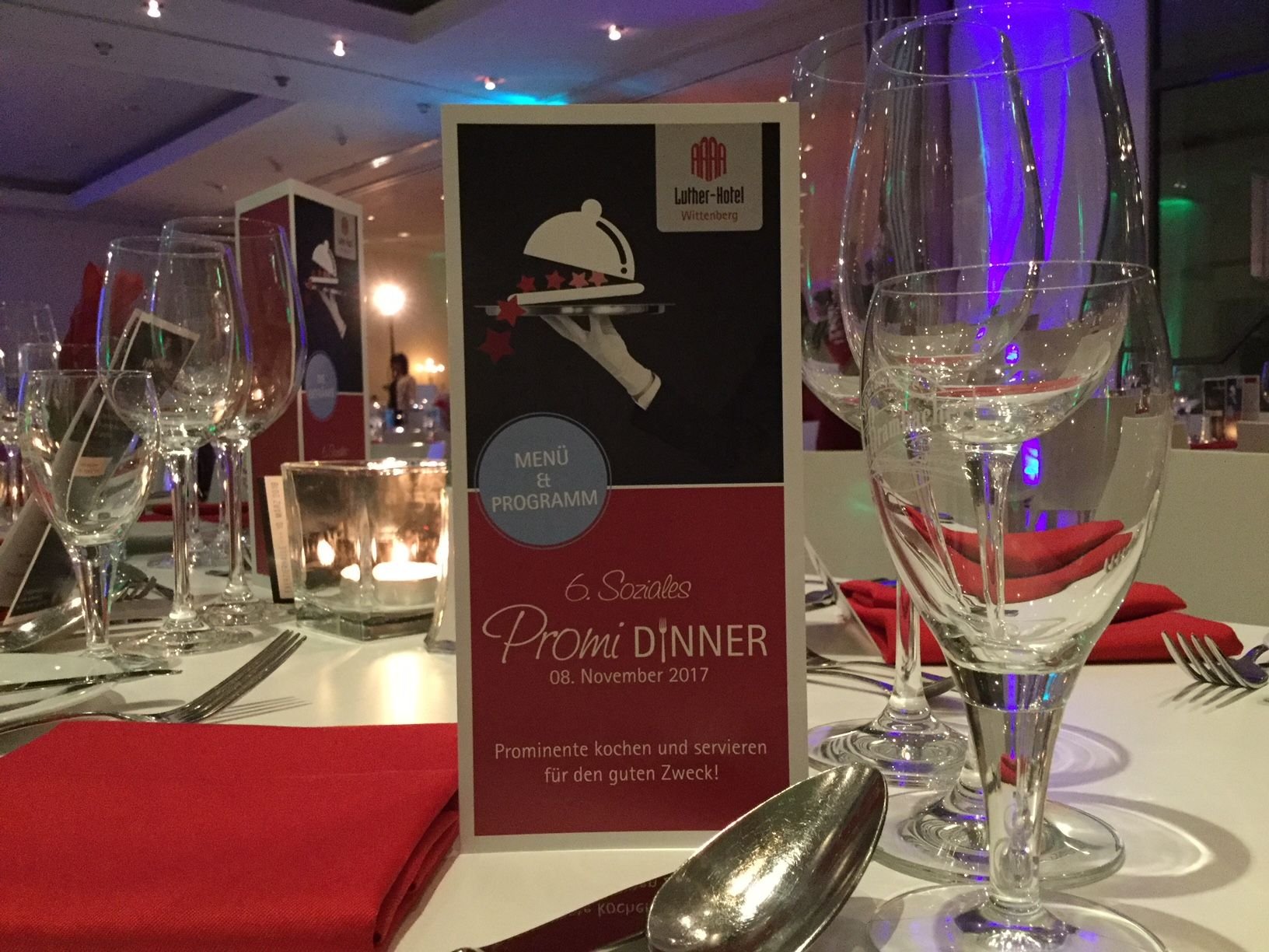 Im Luther-Hotel ist alles bereit für das Promi-Dinner.