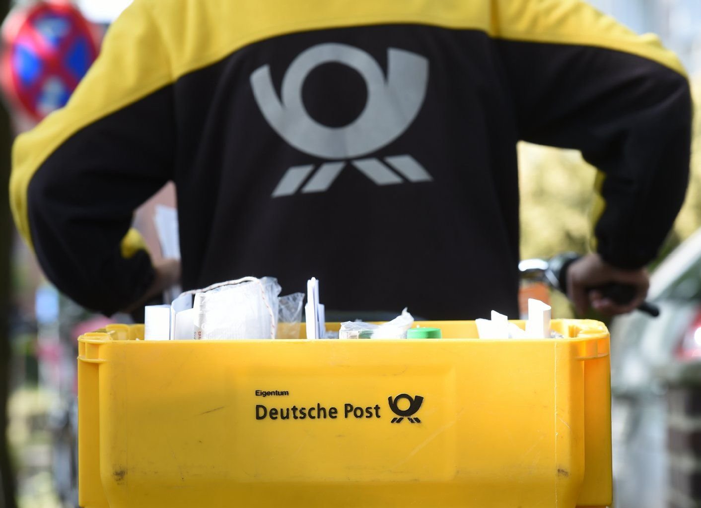 Für Verbraucher gilt dennoch: Fristen für Schriftstücke und Pakete müssen eingehalten werden.