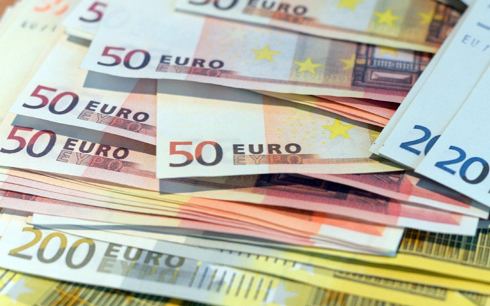 Die Zahl der Einkommensmillionäre in Sachsen-Anhalt ist gesunken.