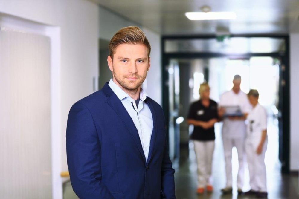 Der gebürtige Quedlinburger Florian Dietrich arbeitet seit Oktober 2016 für die Ameos-Gruppe.
