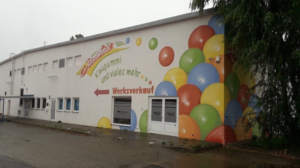 In der Kaugummifabrik an der Halleschen Straße in Bernburg gibt es auch einen Werksverkauf.