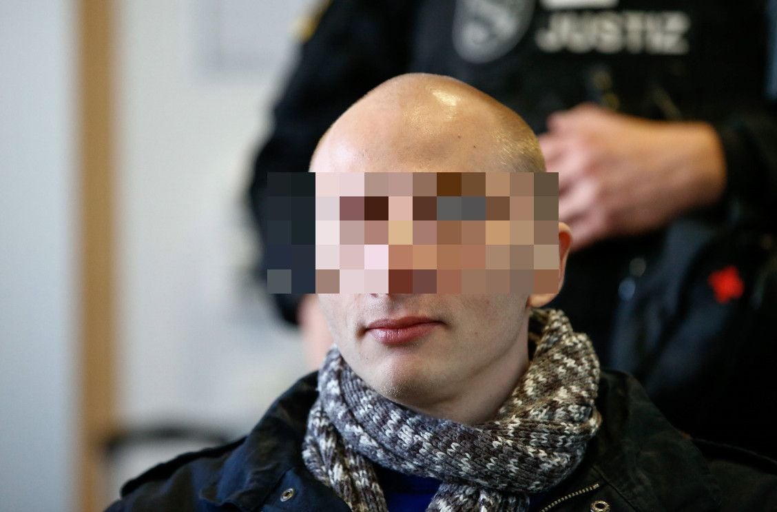 Stephan B. filmte seine Taten und stellte sie per Livestream ins Netz. Auf der Plattform Telegram verbreiteten sich noch vor der Festnahme des Attentäters Videos und Bilder der Tat.