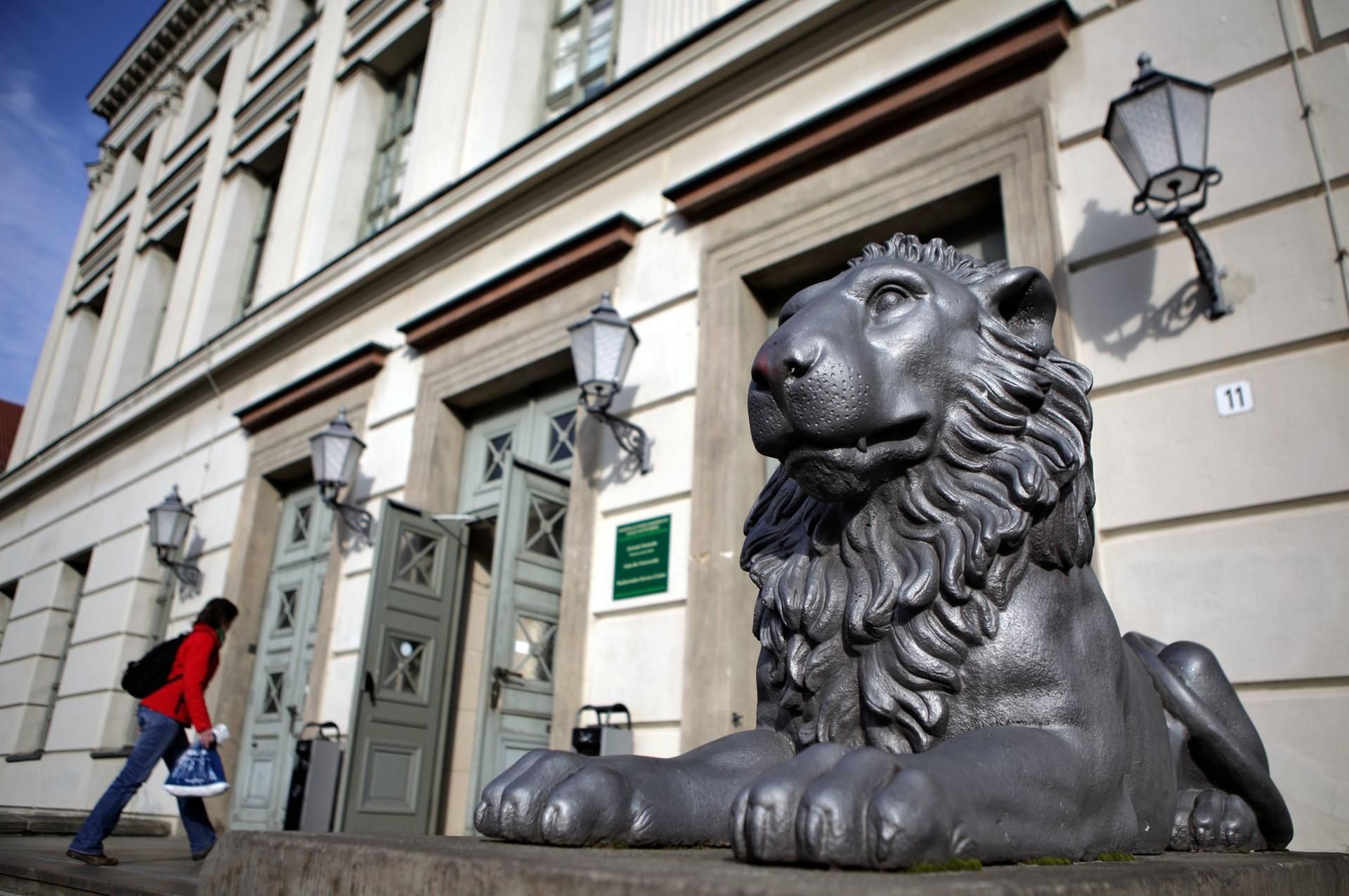 Der Lüneburger Professor Michael Koß sieht sich im Wettbewerb um eine mögliche Politik-Professur an der Uni Halle zu Unrecht nur auf Platz 3 der Kandidatenliste platziert.