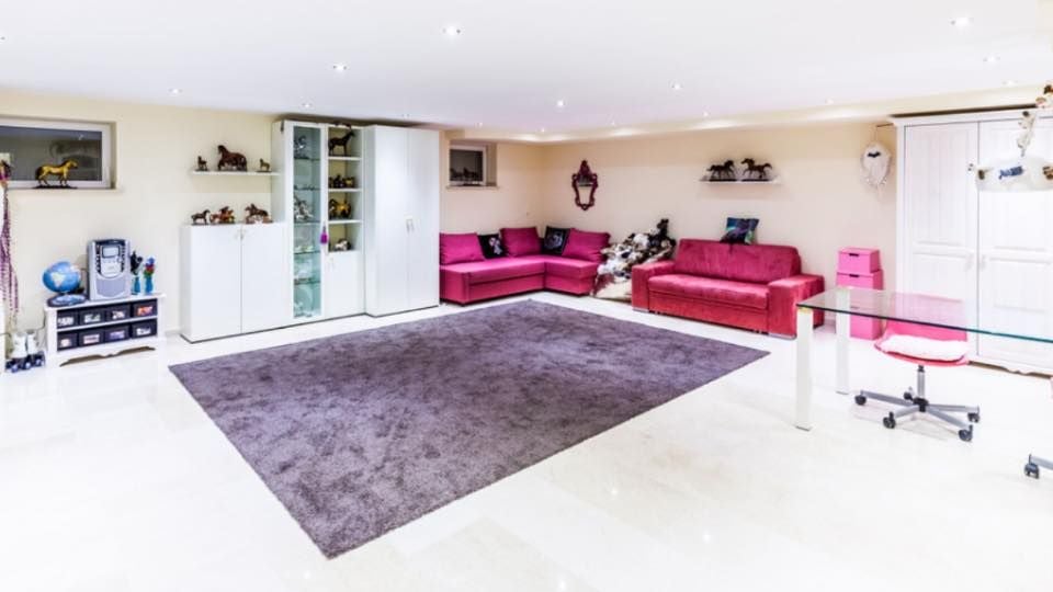 Blick in eines der 16 Zimmer der Wendler-Villa