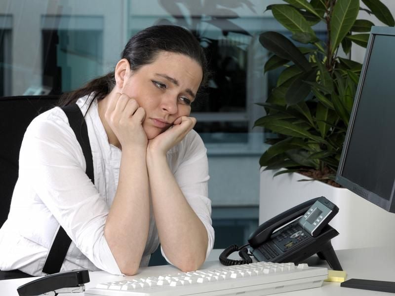 Langeweile am Arbeitsplatz kann krank machen.
