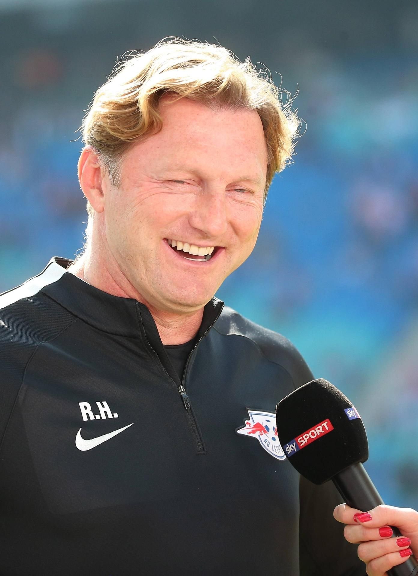 RB-Coach Ralph Hasenhüttl wirkt sichtlich entspannt vor der Partie gegen SV Darmstadt 98.