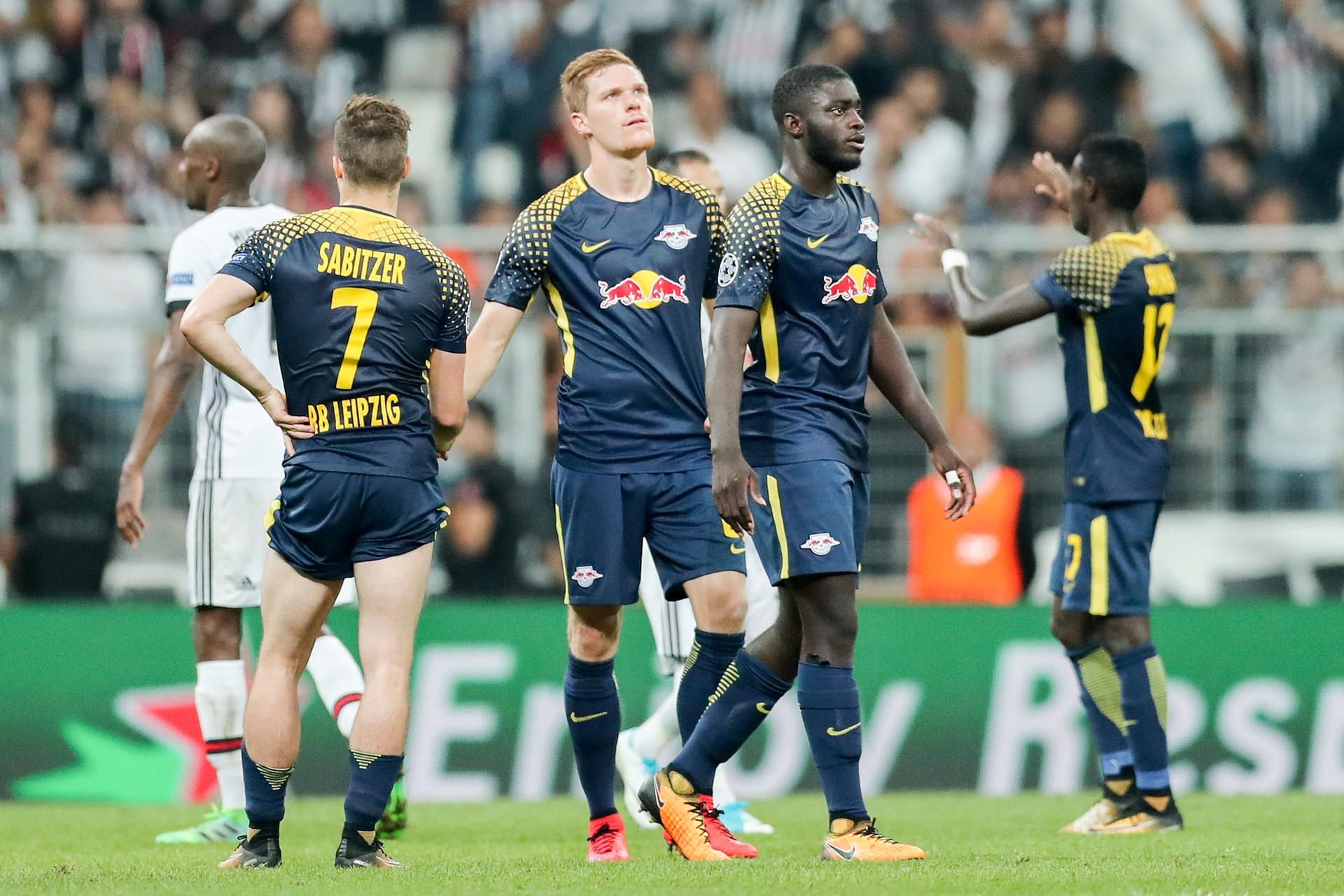 Lange Gesichter bei RB Leipzig gab es zuletzt nach dem 0:2 bei Besiktas Istanbul.