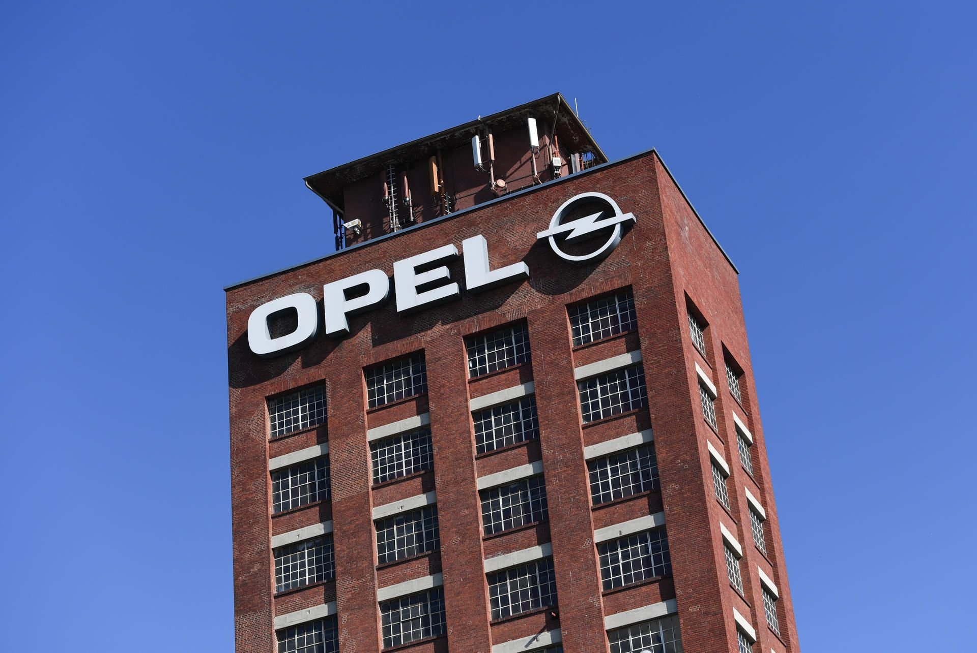 Opel gehört nun zum französischen PSA-Konzern. (Symbolbild)