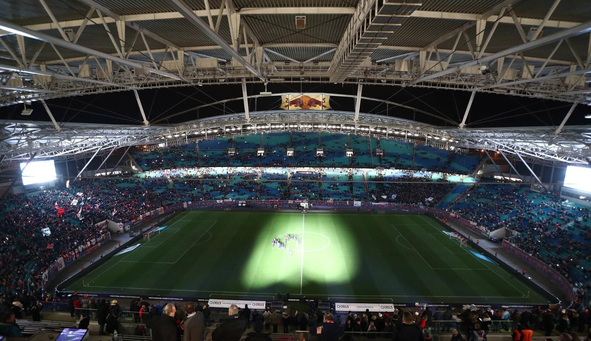 Lichtshow in der Red Bull Arena nach dem letzten Heimspiel der Saison gegen Hertha BSC Berlin.